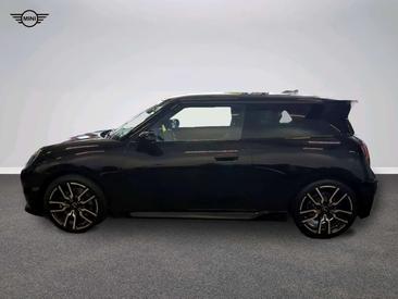 Mini Cooper E JCW — photo 3