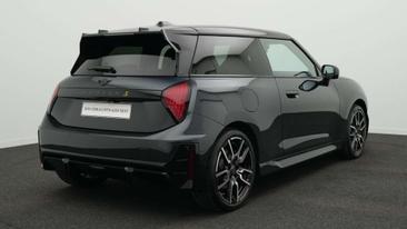 Mini Cooper SE JCW — photo 4