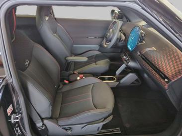 Mini Cooper E JCW — photo 18