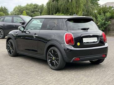 Mini Electric Classic Cooper SE — photo 4