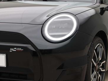 Mini Cooper E JCW — photo 10