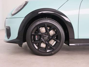Mini Cabrio JCW Cooper — photo 28