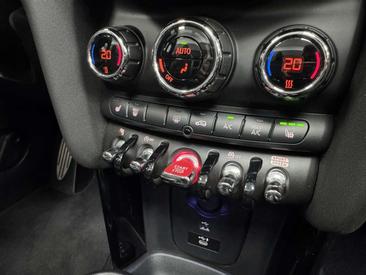 Mini Cabrio John Cooper Works — photo 15