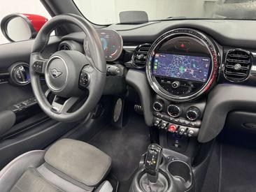 Mini Cabrio John Cooper Works — photo 17