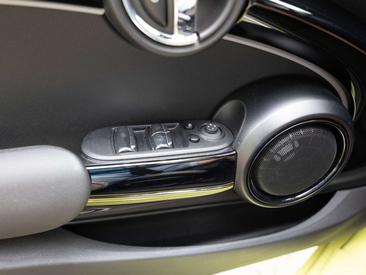 Mini Cabrio JCW John Cooper Works — photo 25