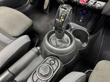 Mini Cabrio John Cooper Works — photo 20