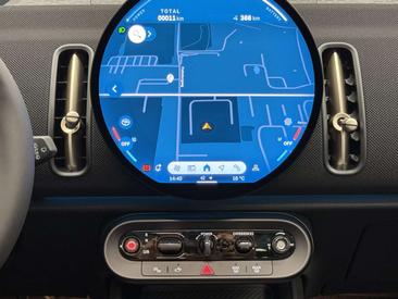 Mini Countryman Cooper E — photo 8