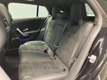 Mercedes CLA 200 AMG Line — photo 15