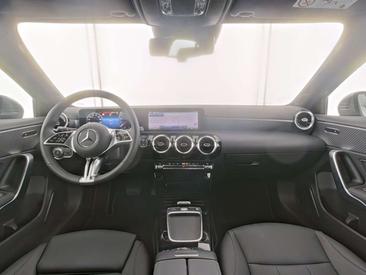 Mercedes Classe A 180 AMG Line — photo 4