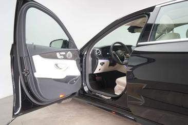 Mercedes Classe E 300 — photo 20