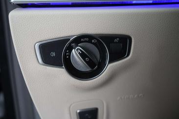 Mercedes Classe E 300 — photo 30