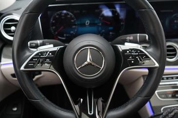 Mercedes Classe E 300 — photo 32