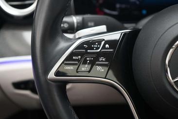 Mercedes Classe E 300 — photo 33