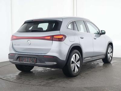 Mercedes EQA