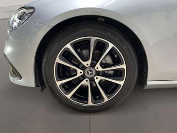 Mercedes Classe E 200 Night Edition — photo 6
