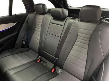 Mercedes Classe E 200 Night Edition — photo 9
