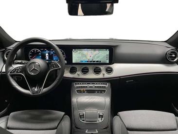 Mercedes Classe E 200 Night Edition — photo 10