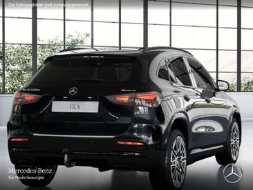 Mercedes GLA 220 Night Edition — photo 3