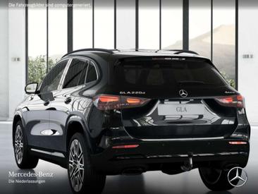 Mercedes GLA 220 Night Edition — photo 19