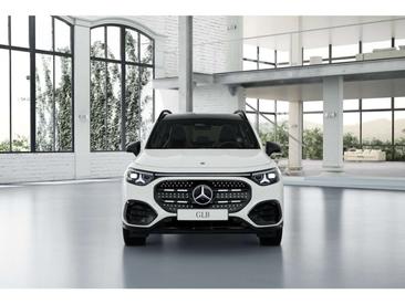 Mercedes GLB 250 AMG Line — photo 4