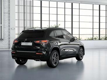 Mercedes GLA 200 Night Edition — photo 2