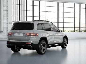 Mercedes GLB 200 AMG Line — photo 2