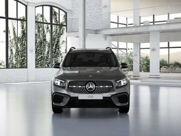 Mercedes GLB 180 Night Edition — photo 4