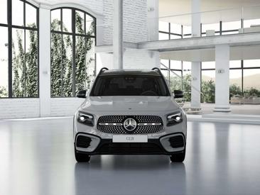Mercedes GLB 200 AMG Line — photo 4