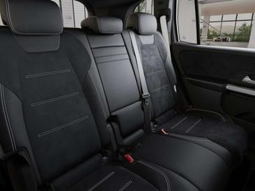 Mercedes GLB 180 Night Edition — photo 9