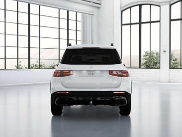 Mercedes GLB 180 Night Edition — photo 5