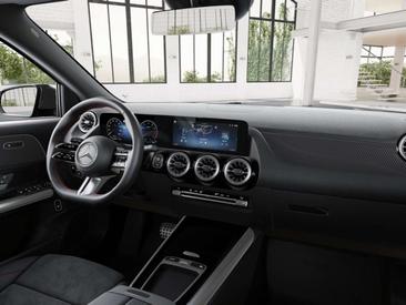 Mercedes GLA 200 Night Edition — photo 8