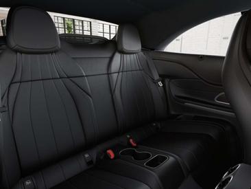 Mercedes CLE 200 AMG Line — photo 9