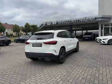 Mercedes GLA 220 Night Edition — photo 3