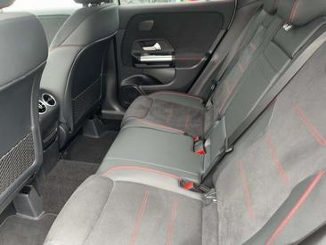 Mercedes GLA 220 Night Edition — photo 11