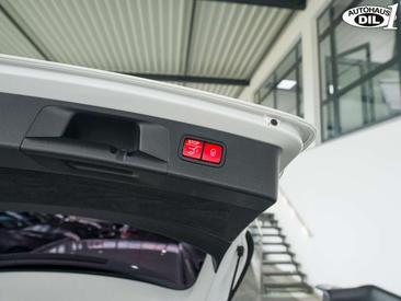 Mercedes Classe E 300 — photo 19