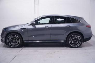 Mercedes EQC 400 AMG Line — photo 8