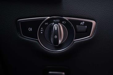 Mercedes EQC 400 AMG Line — photo 23