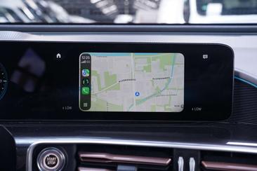 Mercedes EQC 400 AMG Line — photo 36