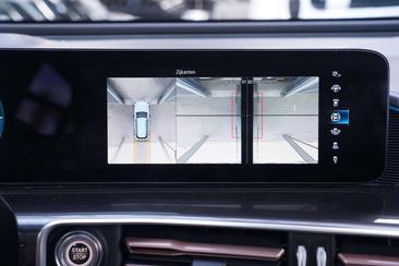 Mercedes EQC 400 AMG Line — photo 44
