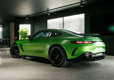 Mercedes AMG GT Premium Plus — photo 9