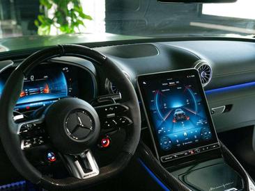 Mercedes AMG GT Premium Plus — photo 14