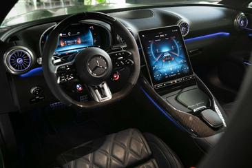 Mercedes AMG GT Premium Plus — photo 16