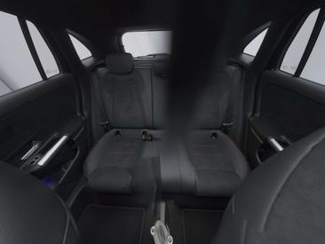 Mercedes GLA 180 AMG Line — photo 20