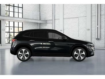 Mercedes GLA 180 — photo 7
