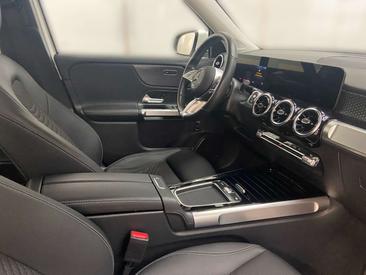 Mercedes GLB 220 Premium — photo 9