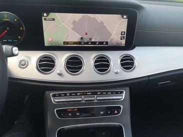 Mercedes Classe E 220 Night Edition — photo 11