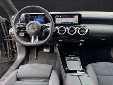 Mercedes CLA 200 AMG Line — photo 12