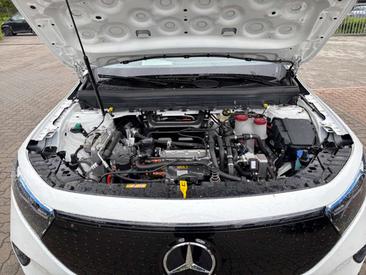 Mercedes EQB 350 Advanced — photo 21