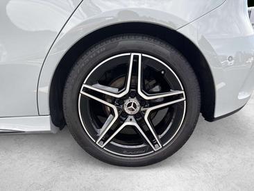 Mercedes Classe A 180 AMG Line — photo 4