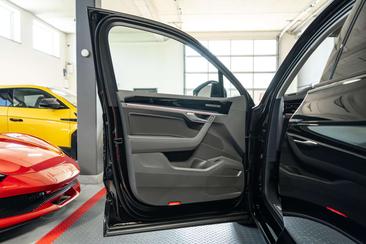 Volkswagen Touareg TDI 4Motion R-Line — photo 14